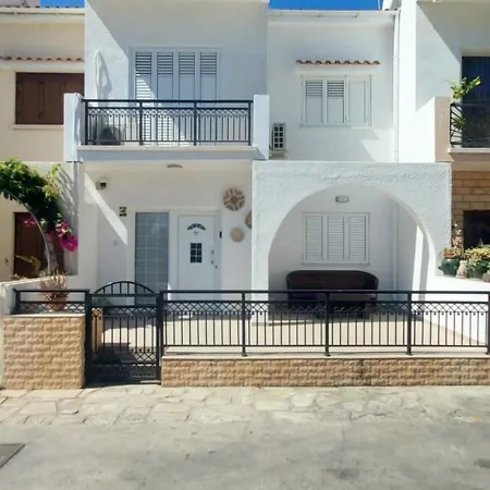 Sea Breeze Maisonette アパート *