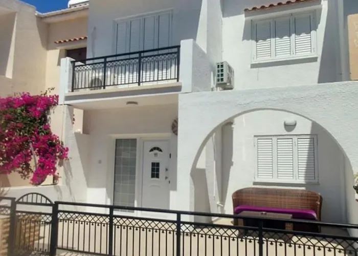 Sea Breeze Maisonette Apartmán